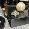 Anillo de Boda Original Versa para Niña Estilo Hong Kong Brillante Chapado en Oro de 18K Corona Completo Diamante Microincrustado Anillo de Alto Sentido