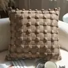 Funda de Almohada para Sofá de Felpa Marrón Sin Relleno Modelo Habitación Accesible Almohada de Lujo Cojín de Mesita de Noche Cojín Suave para Cintura Respaldo