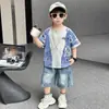 Roupa de Verão para Meninos 2026 Novo Estilo Fino de Verão para Meninos Jovens, Manga Curta Esportiva, Fresca e na Moda