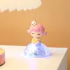Caja Misteriosa Conejo de la Nube Susurro Niña Linda Mascota Adorable Brillante Figura Decoración de Escritorio de Resina Adorno para el Tablero del Coche