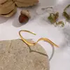 Pulsera Abierta Minimalista Línea de Ola, Acero Inoxidable Electrochapado con Oro de 18K, Joyería Versátil y de Moda para Mujer