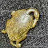 Pingente Esculpido de Besta Auspiciosa Tartaruga Dragão de Jade, Ornamento de Mão de Jade, Peça de Exibição Colecionável, Artesanato, Atacado Direto do Fabricante