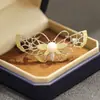 Broche de Polilla Bicolor Elegante de Nicho Chapado en Oro Exquisito Pin de Insecto de Perla Incrustada en Piedras Accesorios Unisex