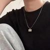 Collar de suéter pequeño de acero y titanio plateado para mujer, estilo hip hop, estilo 2022, con diseño de monstruo, cadena de clavícula dulce y moderna.