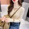 Top de punto con cuello semi-alto y detalles de encaje calado OEM para mujer, nuevo estilo 2026, elegante y con estilo, corte ajustado y favorecedor