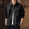 Nova jaqueta masculina de alta qualidade estilo retro americano, casual de primavera, multibolsos, simples, estilo workwear, com gola de lapela para homens