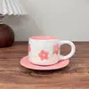 Pequeña taza de café de mano fresca y platillo, linda taza de corazón de niña, taza de té de la tarde de cerámica, taza de alto valor pintada a mano