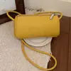 Bolsa de almohada personalizada con estampado de lichi, estilo nuevo de verano 2026 para mujer, con sensación relajada para el trabajo y los desplazamientos, bandolera de un solo hombro