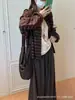 Cárdigan de punto casual a rayas, cuello redondo, botones al frente, manga larga, estilo coreano para mujer, nueva colección principios de otoño 2026, corte holgado, favorecedor y adelgazante