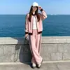 Conjunto de roupas esportivas estilo coreano, incrivelmente estiloso, para mulheres, perfeito para outono e inverno, com moletom de corte solto e calça de perna larga, um conjunto casual de duas peças adequado para estudantes