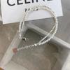Pulsera elegante de lujo ligero de alta gama de Corea del Sur, de doble vuelta, con perlas rotas plateadas, para mujer, estilo frío, moderna, que combina con todo