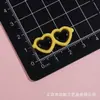 Gafas con Forma de Corazón Accesorios de Resina Pegamento Cremoso DIY Funda de Teléfono Accesorios para Ropa Crocs Juguetes Parches Pod