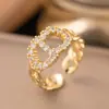 Anel Moderno Transfronteiriço com Micro Zircônia Inlaid para Mulheres, Anel de Dedo Indicador de Luxo Leve da Moda para Mulheres, Anel Aberto Ajustável