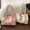 Bolsa Tote de Alta Gama para Viajes Diarios para Mujer, Nuevo Estilo Primavera 2026, Bolso de Hombro Atractivo y Versátil, Bolso de Mano de Gran Capacidad