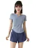 Novo Conjunto de Yoga Feminino Decote V Pregas Torcidas Manga Curta Secagem Rápida Ajustado Emagrecedor Corrida Matinal Treinamento Fitness Conjunto de Duas Peças