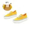 Zapatos de Lona Zapatos Blancos Clásicos para Mujer 2025 Primavera Nuevos Versátiles Retro Moda Transpirables Zapatos de Tela de Caña Baja Tendencia
