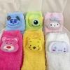 Desenho animado de inverno, urso morango, olhos grandes, meias de veludo coral, presente para namoradas, TikTok, mesmo estilo, Ursinho Pooh