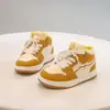 Tênis de lona para meninos e meninas crianças maiores 2025 outono novos sapatos infantis tênis respirável sola macia bloco de cores tênis de cano alto