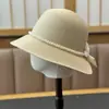 Novo Chapéu de Grama Pérola Elegante Estilo Hepburn Francês para Mulheres, Chapéu de Pescador de Aba Larga para Passeios de Verão com Proteção Solar, Chapéu de Sol Moderno