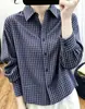 Camisa de Manga Larga a Cuadros Corta Otoño 2026 para Mujer Elegante que Reduce la Edad Adelgazante Versátil Temperamento Casual Top Moderno