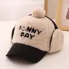 Gorra infantil protección orejas otoño e invierno niños y niñas gorra con visera felpa gruesa linda súper linda gorra de béisbol para bebé cálida