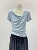 Top versátil de estilo coreano para adelgazar, sensación pura de deseo relajado, fruncido, manga corta, camiseta de verano asimétrica con escote Bardot que revela la clavícula para mujer