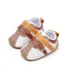 Tenis para bebé Primavera y Otoño Nuevo Transpirable Suela de Goma Suave Antideslizante Zapatos para Niños Pequeños Zapatos de Moda para Niños y Niñas