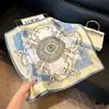 Pañuelo de Seda 70 Cuadrado Moda Coreana de Alta Gama Versátil Profesional Seda Sintética Pequeño Pañuelo de Cuello Estampado Retro Pañuelo de Seda para Mujer