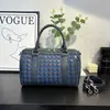 Bolsa de Almofada Trançada de Couro Genuíno de Nicho Bolsa Transversal Portátil de Luxo Leve Bolsa Boston Versátil para Viagem e Uso Diário para Mulheres