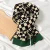 Bufanda de Mujer para Invierno Estilo Coreano de Moda Cuadros Tejida Cálida Otoño e Invierno Versátil Estilo Japonés Retro Bufanda Corta de Lana