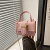 Bolso Cuadrado Pequeño Brillante de Gama Alta de Nicho para Mujer 2025 Nuevo Verano Elegante Versátil Bolso de Hombro Cruzado para Viajes Diarios para Mujer