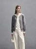 Elegante Cárdigan de Punto con Capucha Color Block Reductor de Edad Nuevo Top de Dos Piezas Falsas de Gama Alta Abrigo Suéter 25801