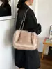 Bolso tote de felpa de alta calidad con correa de cadena para mujer, nuevo bolso de hombro de moda 2026, versátil para ir al trabajo, se puede llevar como bolso cruzado o de axila