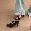 Primeiro Encontro: Exquisitos saltos altos com estampa de leopardo estilo francês, saltos agulha, sandálias de tiras torcidas com biqueira aberta, calçados de verão femininos para uso externo, sandálias elegantes de calçar