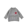 Ropa de punto gruesa para bebé de otoño e invierno, nueva, estilo rojo para bebé, bordado de corazón, ropa versátil, ropa de invierno