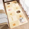 Tapete fofo de desenho animado para sala de estar, feito de falso cashmere, antiderrapante, amigável à pele, tapete de cabeceira de quarto, tapete para sofá e mesa de centro, fácil de manter