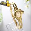 Reloj de mujer OL con forma de corazón de melocotón, versión coreana, color dorado, de la generación más vendida de AliExpress.