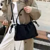 Bolso tote grande de gamuza retro para mujer, nuevo estilo 2026, adecuado para el trabajo y los desplazamientos, otoño/invierno, gran capacidad, bolso de hombro, bolso cruzado