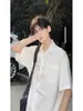 Camisa Nueva de Manga Corta para Hombre Verano 2026, Camisa de Color Sólido de Nicho, Atuendo Japonés de Pareja Estilo Hong Kong, Chaqueta Fresca Casual