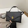 2025 Bolso Tejido Francés de Alta Calidad, Bolso de Mano Versátil, Bolso de Noche, Bolso Único tipo Sobre de Celebridad de Internet