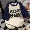 Camiseta de Manga Corta con Estampado de Letras de Marca de Moda y Bloques de Color para Mujer, Corte Holgado Casual con Mangas Ranglán, Top Versátil para el Trabajo