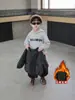Conjunto de Invierno a Cuadros Acolchado de Tres Piezas para Niños Estilo Coreano Conjunto de Sudadera con Capucha Todo en Uno de Forro Polar para Niños Ropa Elegante para Bebés Niños