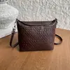 Bolso Cubo de Moda con Textura Simple Retro Bolso Casual de Nicho para Mujer Bolso Cruzado de Hombro Único Nuevo Otoño/Invierno 2026