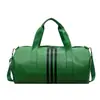 Nueva bolsa de viaje con textura de PU, moderna y ligera, adecuada para actividades al aire libre, con un compartimento separado para artículos húmedos y secos, y un compartimento para zapatos para un almacenamiento organizado, lo que la hace ideal como equipaje de mano