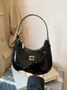 Bolsa de Ombro de Couro Patente Transfronteiriça Atacado para Mulheres 2026 Nova Tendência Estilosa Ins Bolsa de Ombro Elegante para o Dia a Dia Bolsa Transversal