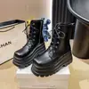 Botas de caña alta para mujeres petite, zapatos de mujer de media caña que aumentan la altura, botines nuevos estilo 2026 de suela gruesa, botas Martin, botas de mujer de otoño que aumentan la altura
