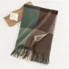 Bufanda de Estilo Callejero Europeo y Americano Imitación Cachemir Moda Femenina Bufanda de Viaje Estilo Cuadros Chal Versátil con Borlas Venta al por Mayor