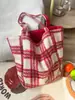 Bolsa Roja a Cuadros Navideña Doble Cara 2024 Otoño e Invierno Nueva Bolsa de Hombro de Felpa Gran Capacidad Bolsa Versátil para el Trabajo
