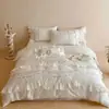 Estilo Coreano Pequeno Bordado Floral Algodão Longo Algodão Conjunto de Quatro Peças Capa de Edredom Pura de Algodão Lençol de Cama Renda Estilo Francês Em Estoque Estilo Lençol com Elástico