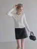 Cárdigan de punto con cuello redondo, manga larga, huecos y volantes, color blanco, para mujer, principios de otoño, ajuste ceñido, top fresco de seda helada